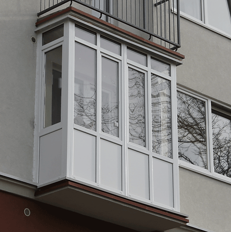 Остекление французского балкона в Калининграде